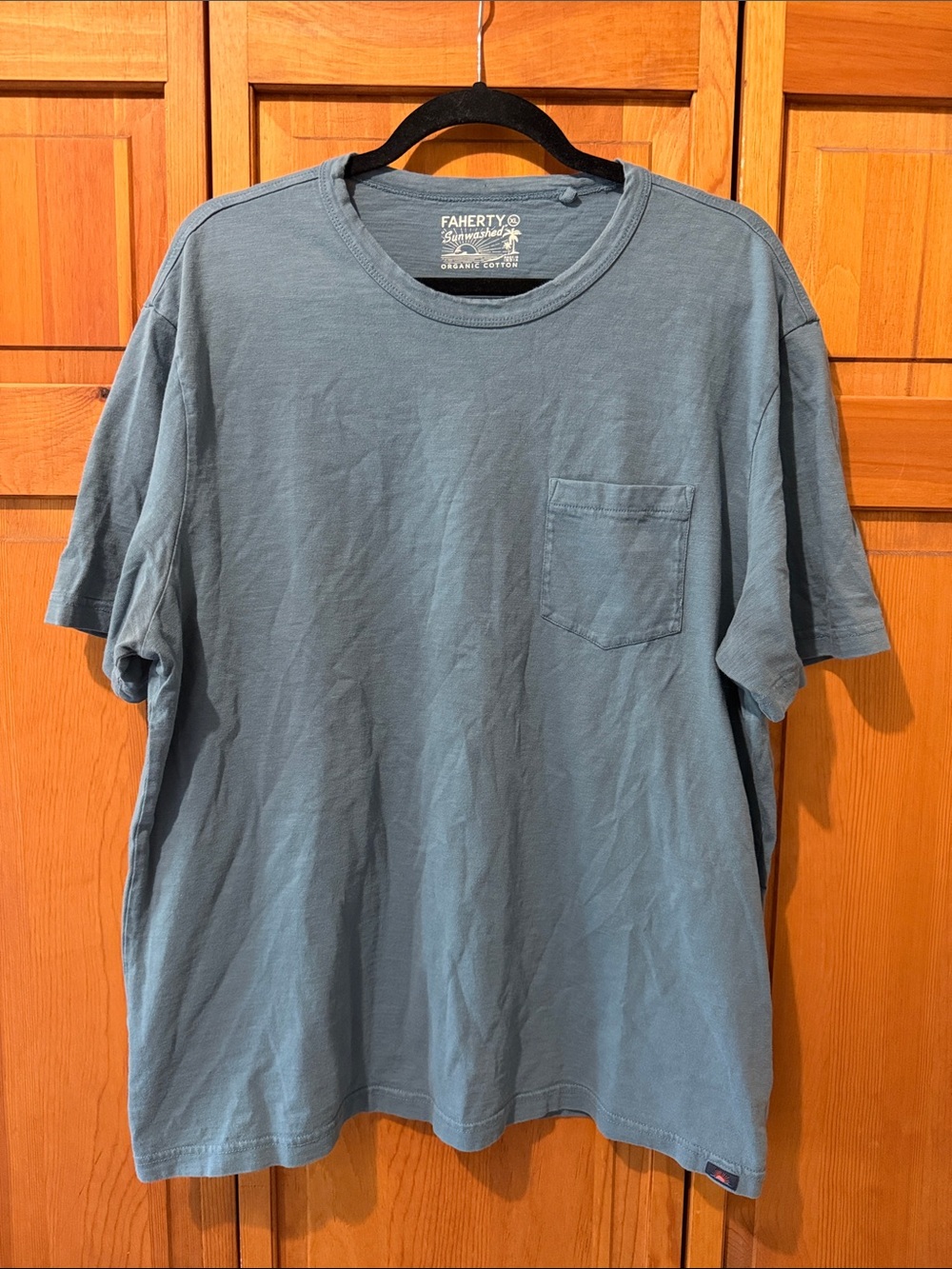Faherty Sunwashed Pocket Cotton Mens T-Shirt - Picture 3 of 7